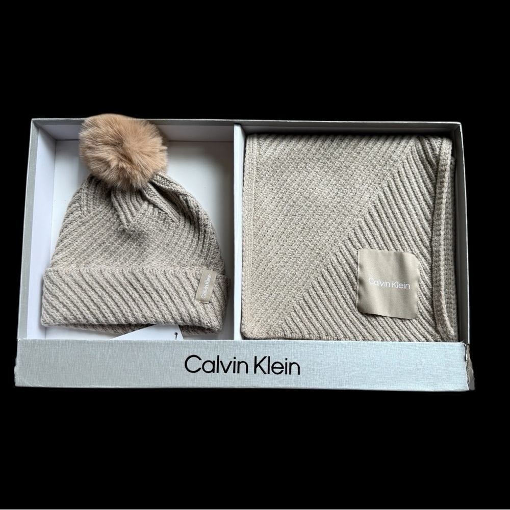 Calvin Klein Women’s Tan Hat and Scarf Set - NWT